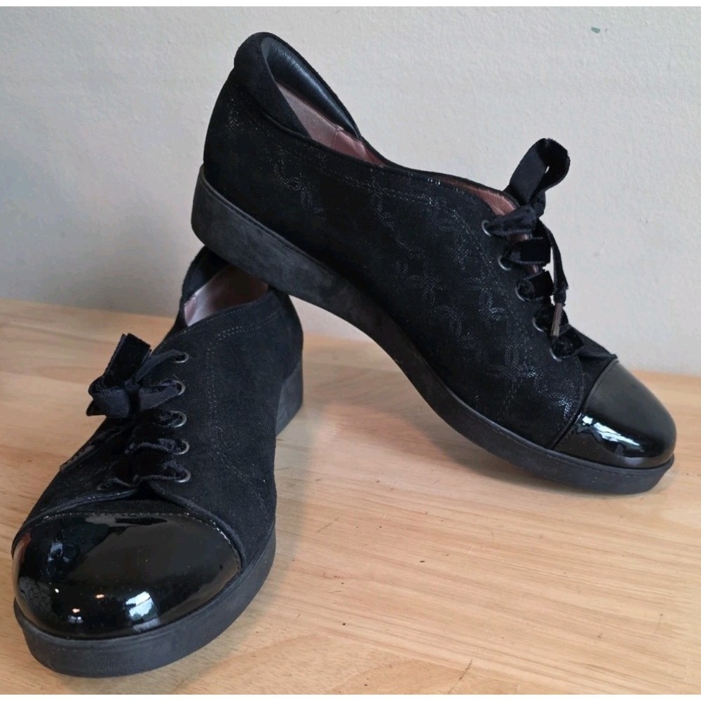 Beautifeel Cella 38 US 7.5 Velvet Lace Up Sneaker Patent Leather Black Shiny